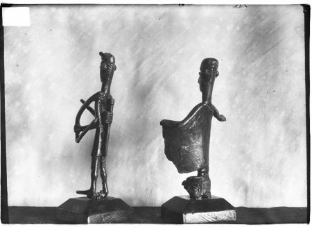 Bronzetti di un guerriero e di una sacerdotessa, scavi Taramelli 1925