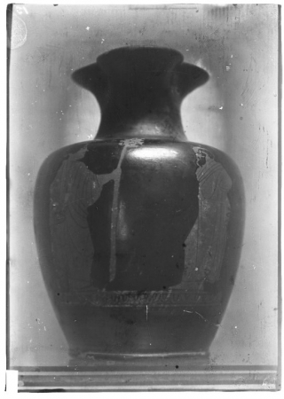 Vaso attico a figure rosse, scavi Patroni, 1904
