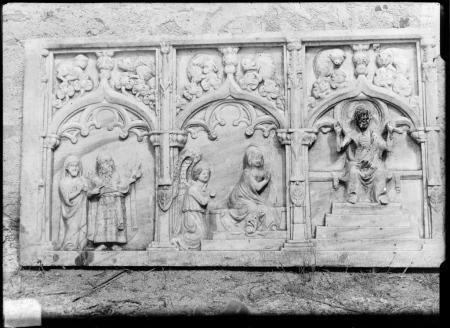 Frammenti scultorei del secolo XIV