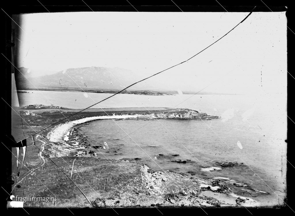 Pula (Nora), Spiaggia occidentale