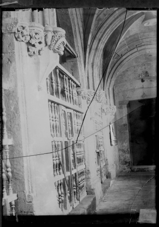 Chiostro, particolare capitelli