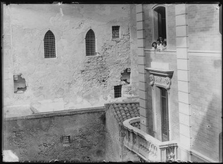 Torre dell'Elefante, finestre della parte demolita (prima del restauro), 1908 ante