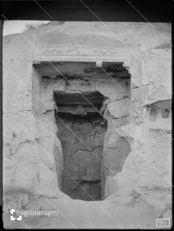 Cagliari, Grotta della Vipera